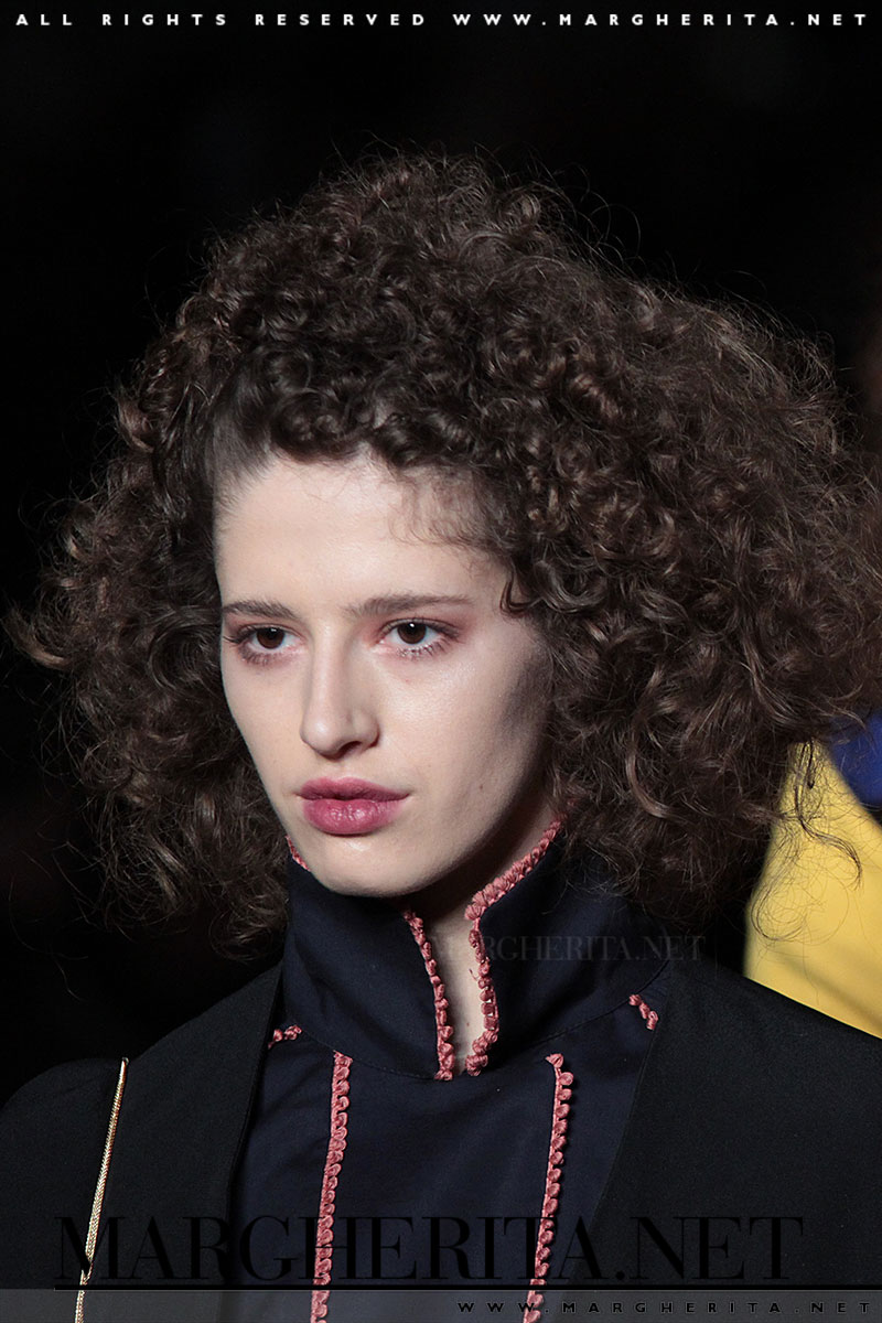 acconciature-ricce-stella-jean-fw2016-06