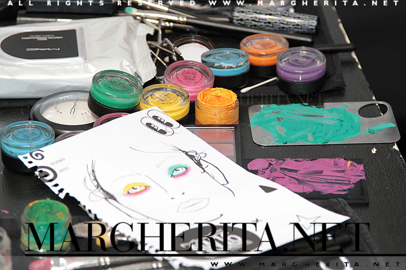 Colori Chromaline. Backstage da I’M Isola Marras Autunno Inverno 2016 2017, make-up Michele Magnani, Foto Charlotte Mesman