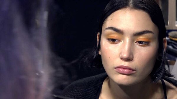 Un trucco arancio per l'estate 2017