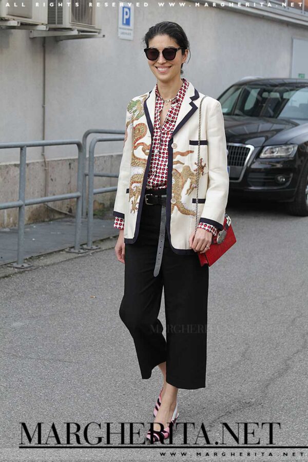 Streetstyle. Un look primaverile che sta bene a tutte - Foto Charlotte Mesman