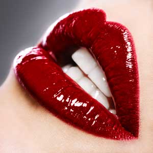 Come applicare il rossetto per un effetto 'sono appena stata baciata'