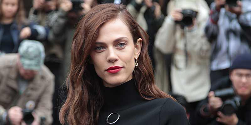 Street style capelli 2018. Acconciature da VIP