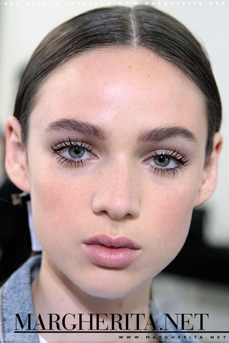 Tendenze trucco 2018. Foto Charlotte Mesman backstage aquilano.rimondi estate 2018