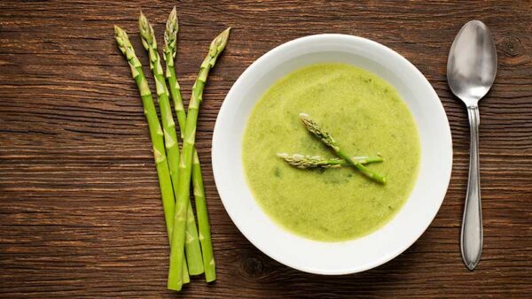 Crema agli asparagi. Le ricette per la Pasqua