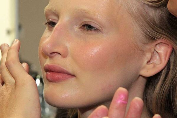 Make-up. Truccare la pelle