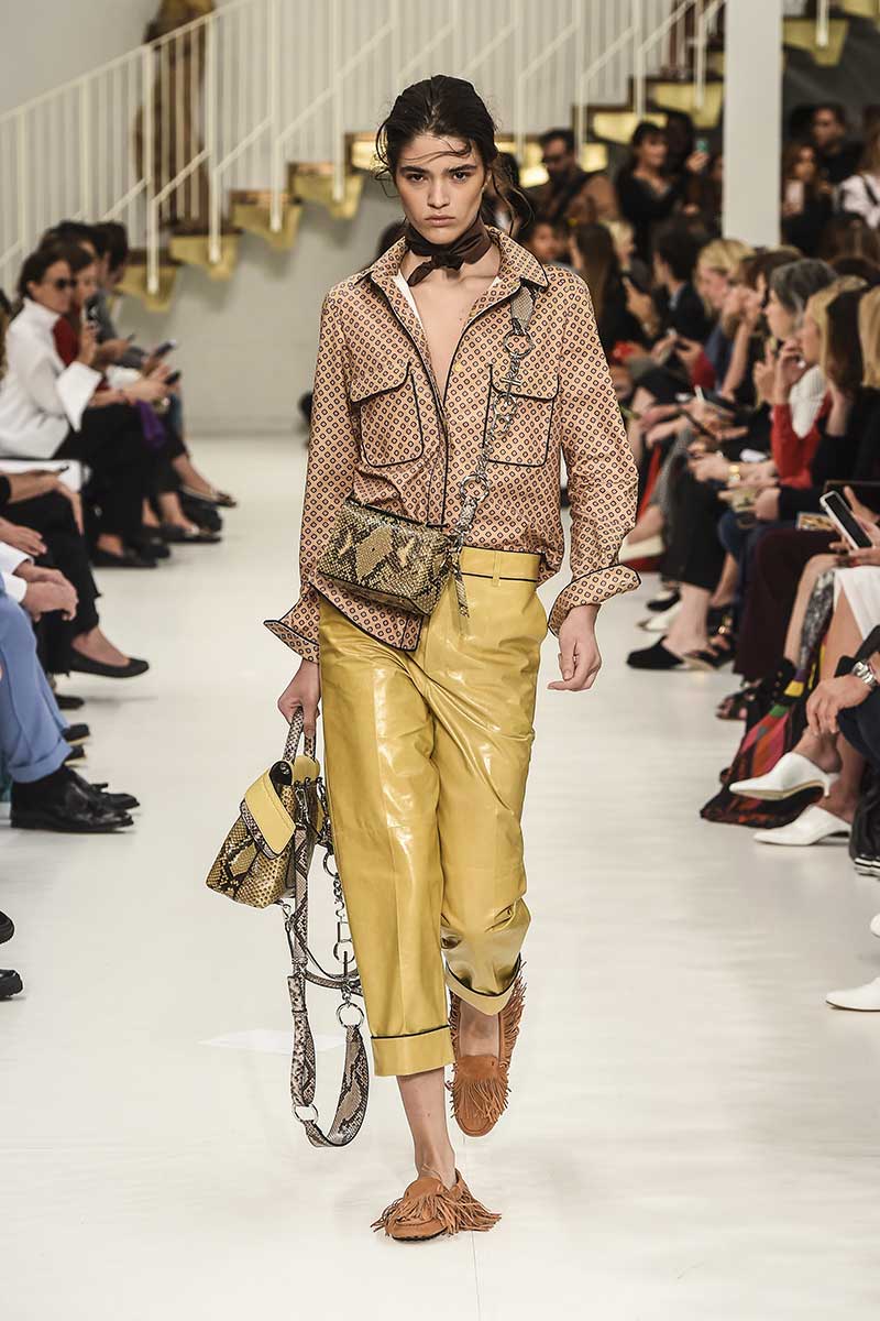 Colore di moda: il giallo. Tod's. Foto: courtesy of Tod's