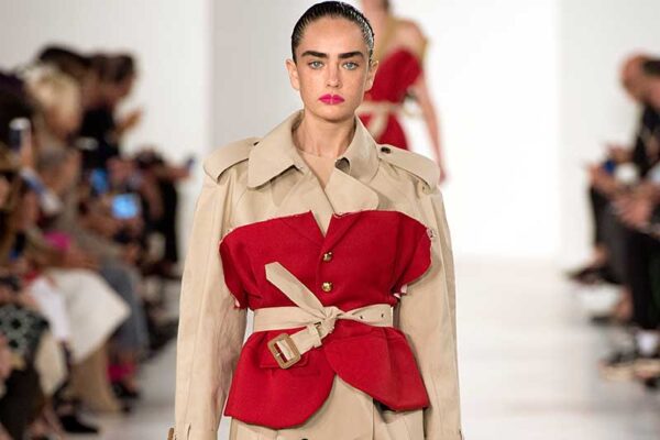 Tendenze moda primavera estate 2018. Il trench coat. Maison Margiela PE 2018, ,photo: courtesy of MM