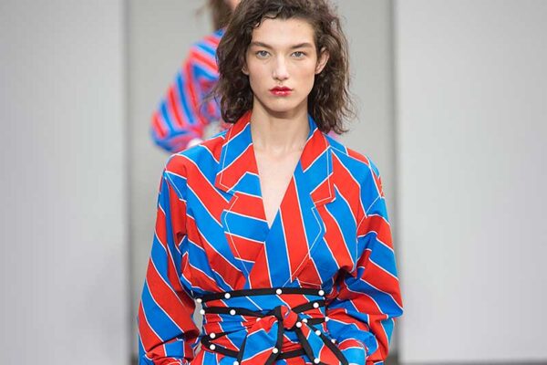Tendenze moda estate 2018. Le tute intere sono ultra chic! Photo: courtesy of Philosophy by Lorenzo Serafini