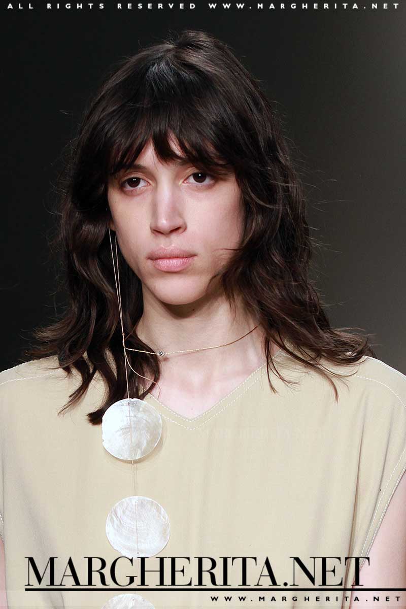 Tendenze capelli 2018. Tagli di capelli con la frangia