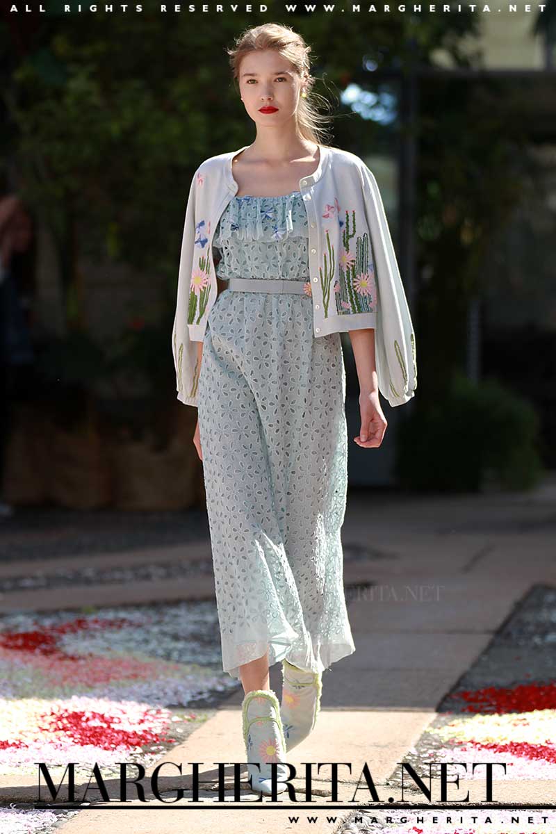 Idee moda adatte per le invitate al matrimonio. Consigli e look