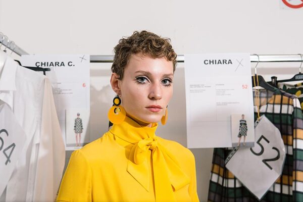 Idee capelli 2019. Taglio di capelli corti. Pixie cut backstage da Daks estate 2019