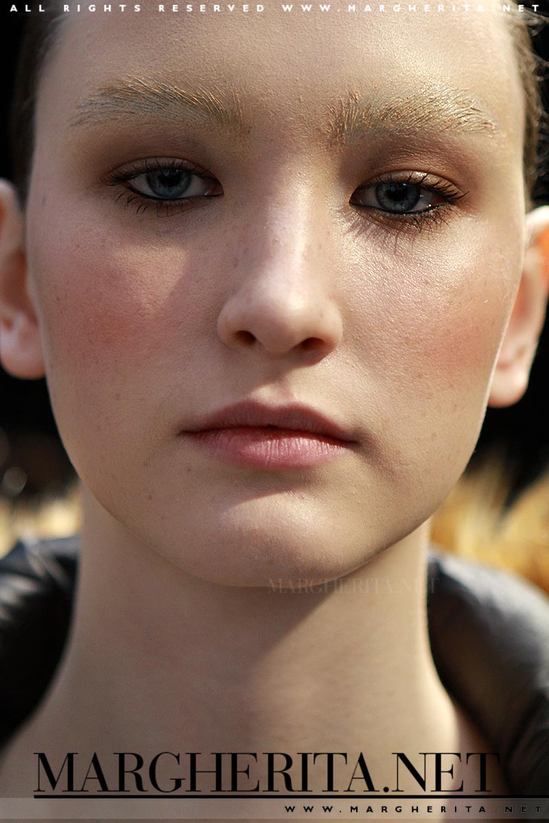 L'eyeliner e il makeup per gli occhi per l'autunno