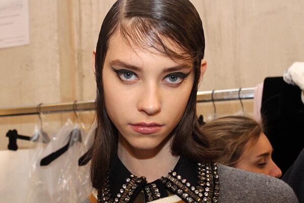 L'eyeliner e il makeup per gli occhi per l'autunno