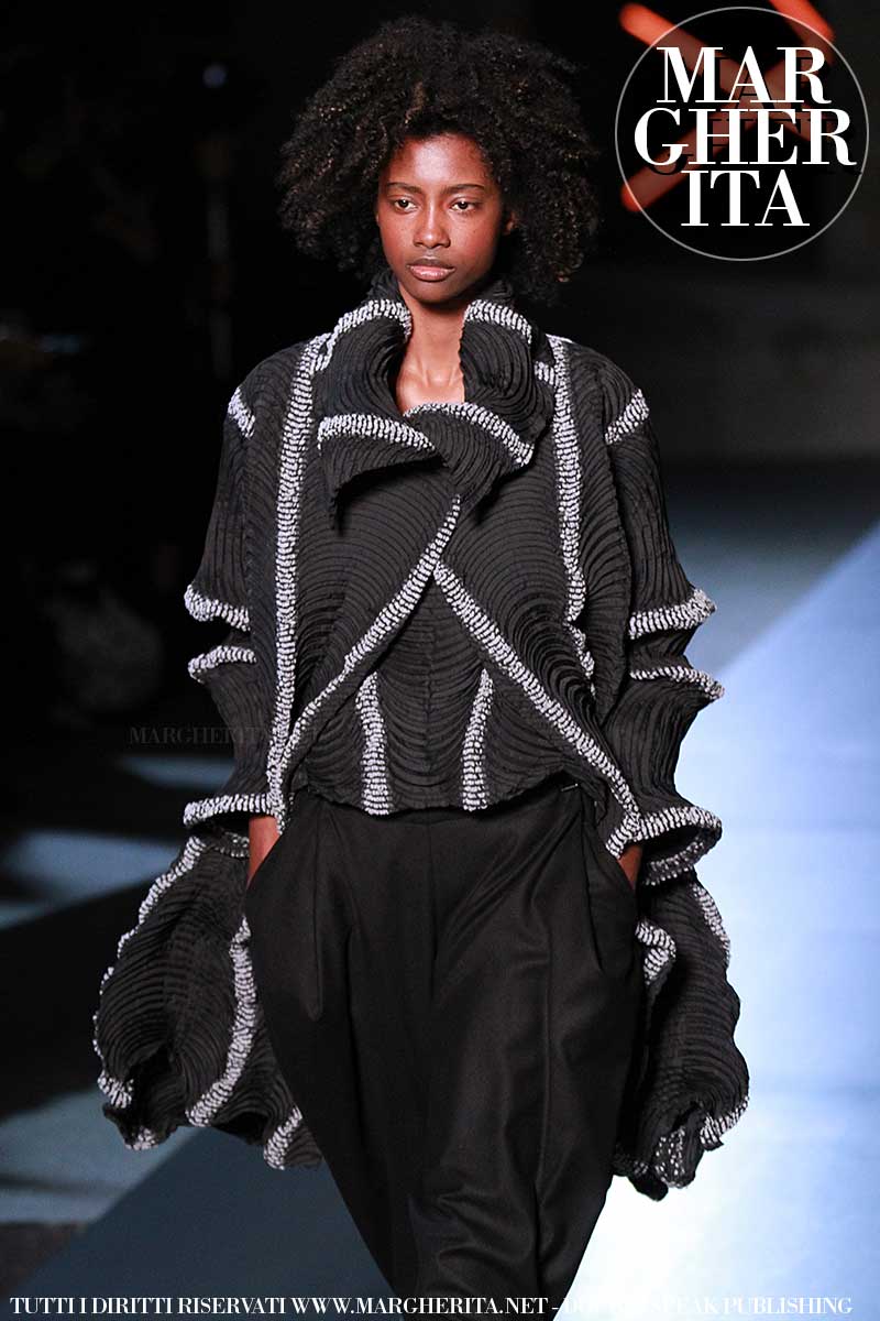 Moda autunno inverno 2018 2019. Issey Miyake. Ph. Mauro Pilotto