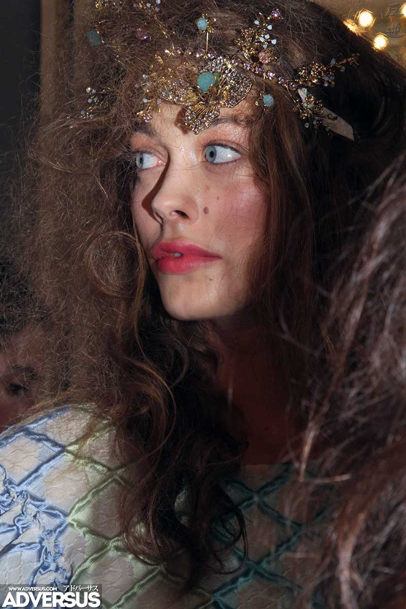 Angelica Sonvico, modella. Backstage sfilata Luisa Beccaria Estate 2019 - Foto Charlotte Mesman