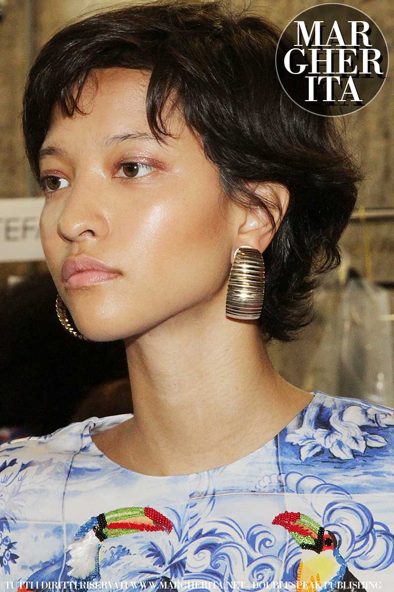 Tendenze capelli. L'anno 2019 diventa l'anno dei capelli corti