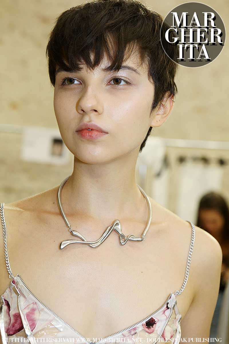 Tendenze capelli. L'anno 2019 diventa l'anno dei capelli corti