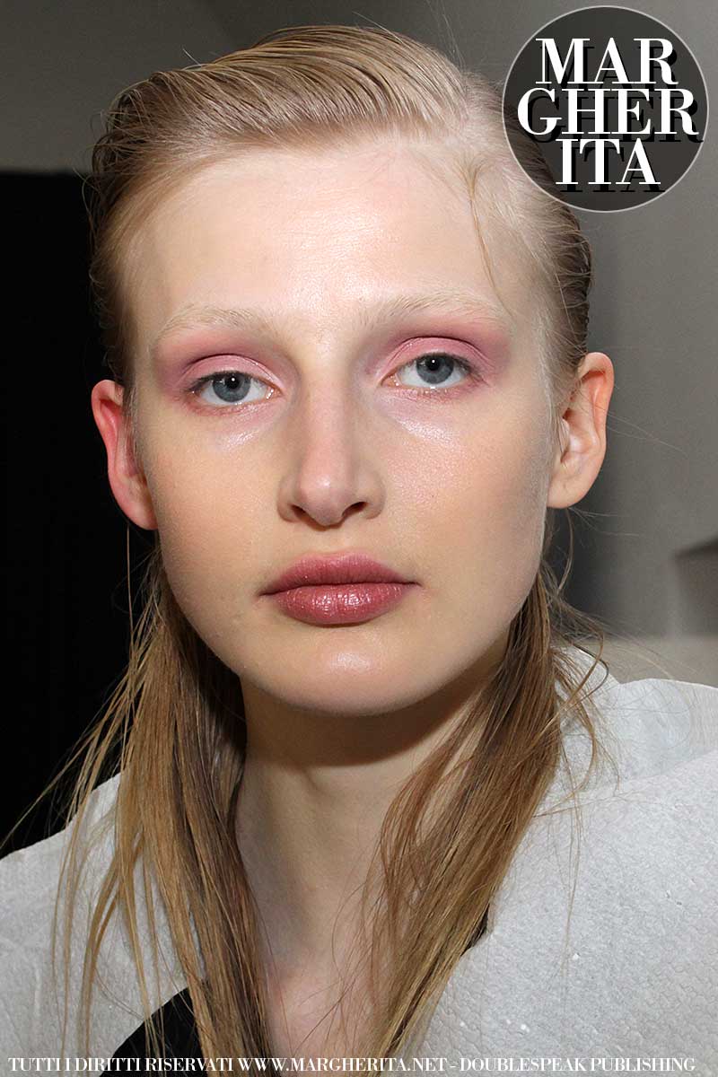Tendenze trucco AI 2018 2019. Sfilata: Vionnet. Make-up artist: Pablo Rodriguez