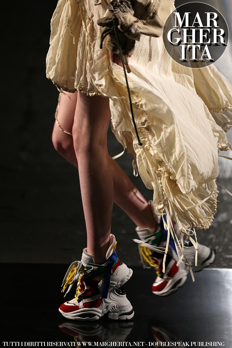 Acconciatura party estate 2019. Sfilata: Dsquared2. Foto: Mauro Pilotto