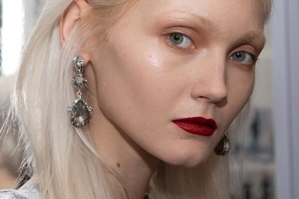 Tendenze trucco autunno inverno 2019 2020. Rossetto rosso