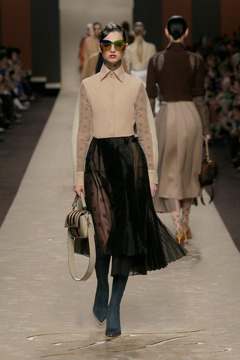 Tendenza moda donna inverno 2020: bourgeois