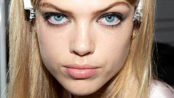 Nuove tendenze make-up primavera 2020. Dai nuova vita al tuo trucco, prova gli smokey eyes!