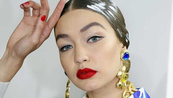 Nuove tendenze trucco primavera 2020: labbra rosse e copracciglia ‘al sapone’. Makeup occhi e labbra al top!