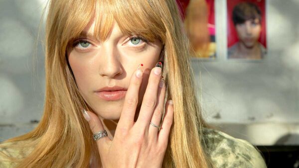 Tendenze unghie e nail art primavera estate 2020. Da dove arrivano le ispirazioni? Foto: Charlotte Mesman