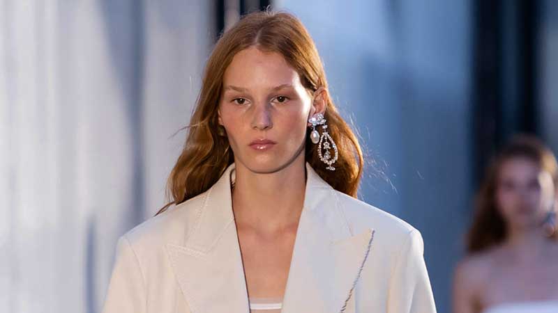 Tendenze capelli estate 2021. Sfilata: N21. Hair by TONI&GUY Italia. Photo: courtesy of TONI&GUY