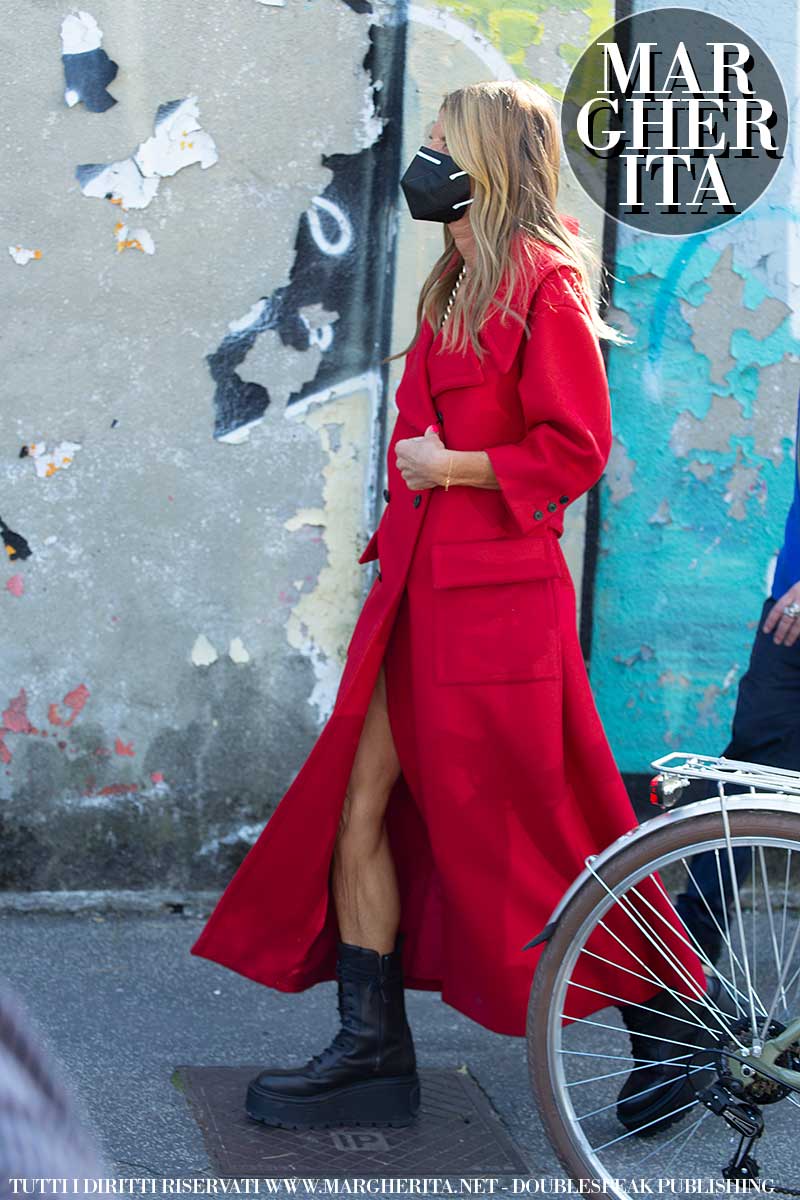 Tendenze scarpe inverno 2020 2021. Arriva Frankenstein! Ecco il trend stivali con la suola maxi. Cosa ne pensate? - Foto Charlotte Mesman