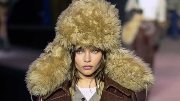 Tendenze accessori moda inverno 2021. Cappello, cuffietta o bandana