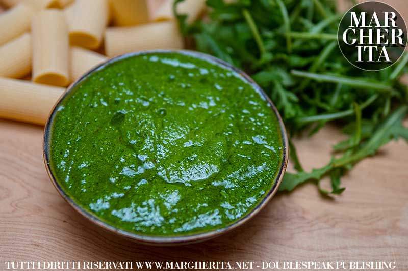 Ricetta del pesto alla rucola - Le ricette di cucina di Margherita.net