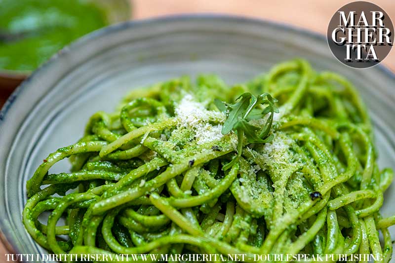 Ricetta del pesto alla rucola - Le ricette di cucina di Margherita.net