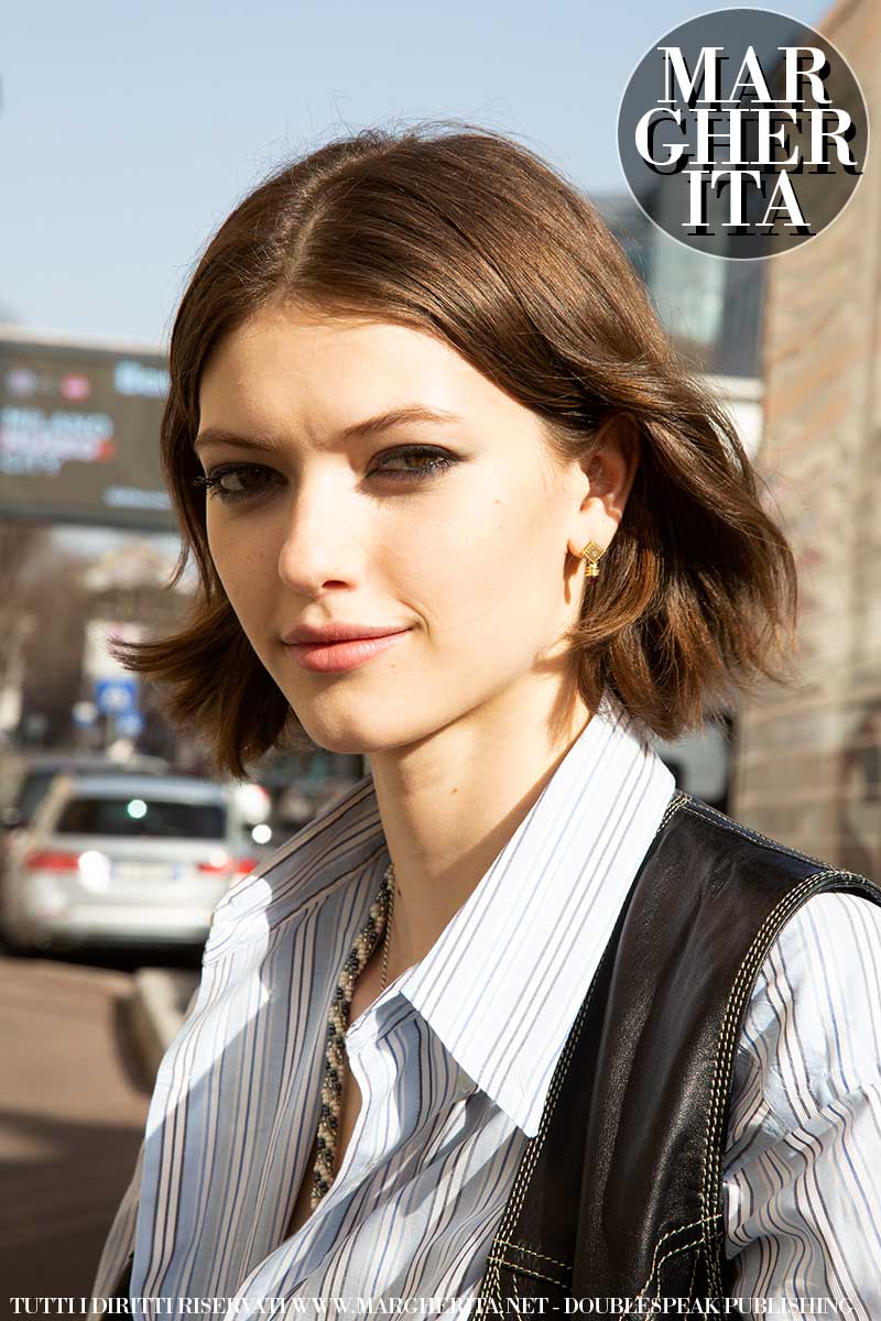 Tagli di capelli donna 2021, le tendenze: tagli di capelli medio lunghi, lisci o scalati