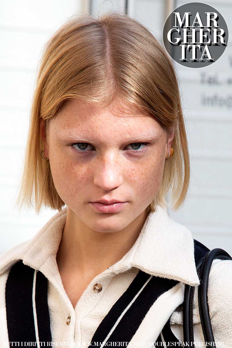 Tagli di capelli donna 2021, le tendenze: tagli di capelli medio lunghi, lisci o scalati