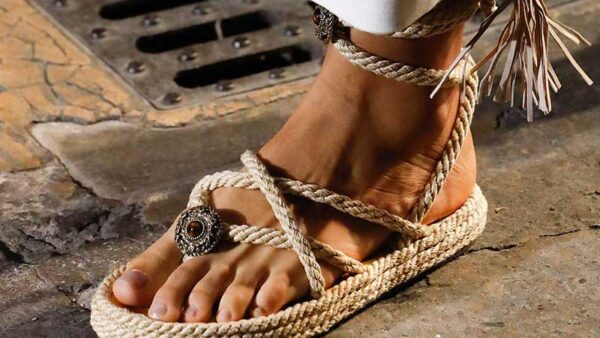 Tendenze scarpe estate 2021. Sandali. Photo: courtesy of Etro