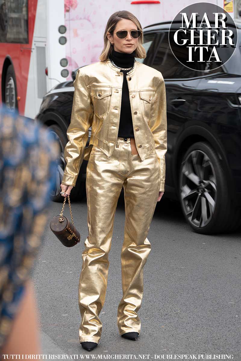 Ecco come si vestono le influencers adesso (le influencers alla sfilata di Louis Vuitton) - Photo Charlotte Mesman