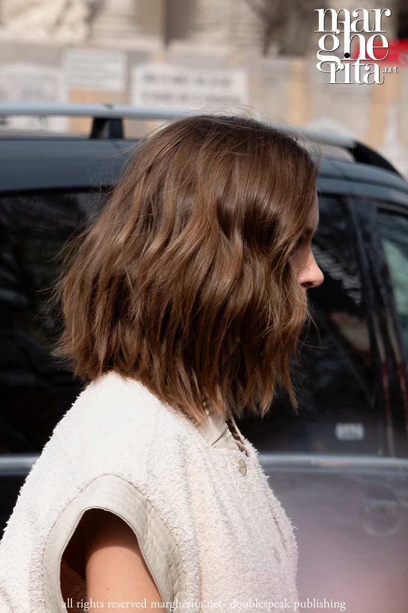 Questi tagli di capelli di media lunghezza stanno bene a tutte - Photo Charlotte Mesman