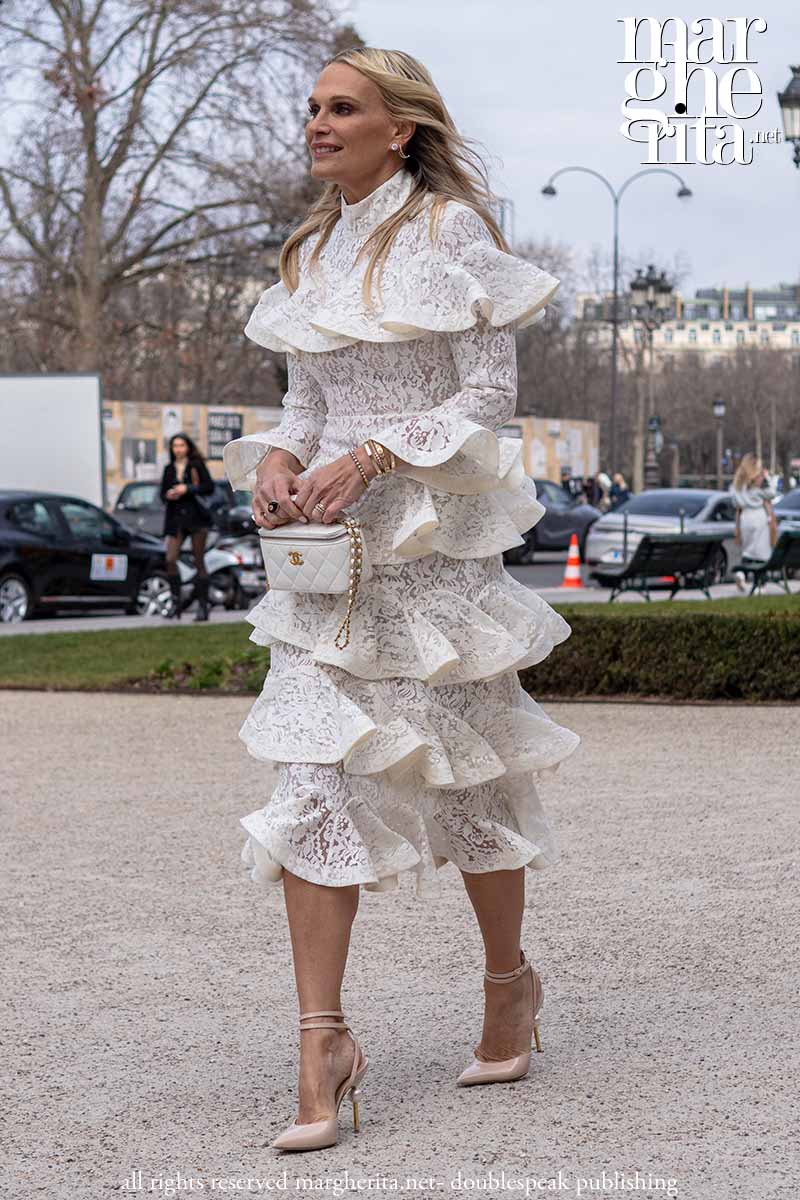 Tendenze moda primavera 2023: bianco! - Foto ADVERSUS