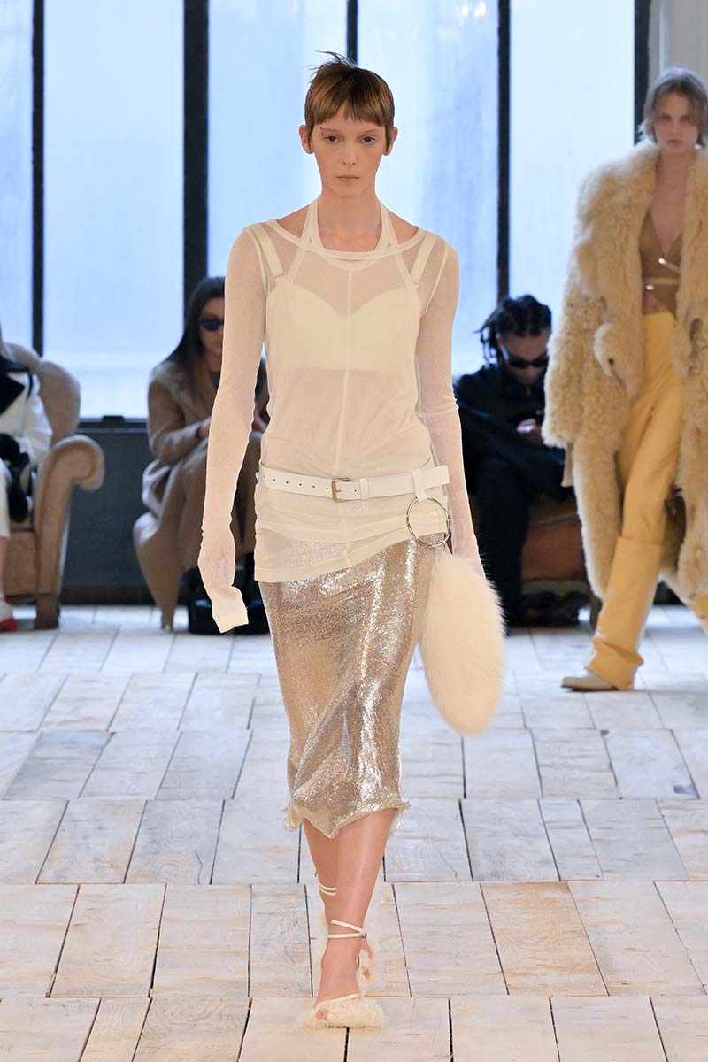 Gonne. Le nuove tendenze moda per l'autunno 2023 - Photo courtesy of Sportmax