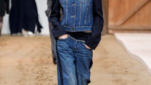 Ecco le nuove tendenze jeans autunno 2023. Photo courtesy of Stella McCartney