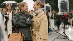 I trench coat per affrontare l'autunno con stile - Photo courtesy of the Copenhagen Fashion Week