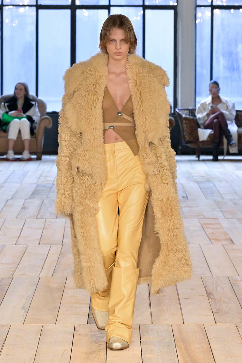 10 tendenze moda da conoscere assolutamente per l'autunno inverno 2023 2024. Photo courtesy of Sportmax