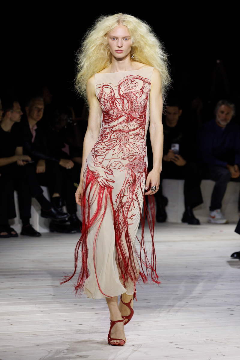 Alexander McQueen primavera estate 2024 - Photo Courtesy of Alexander McQueen