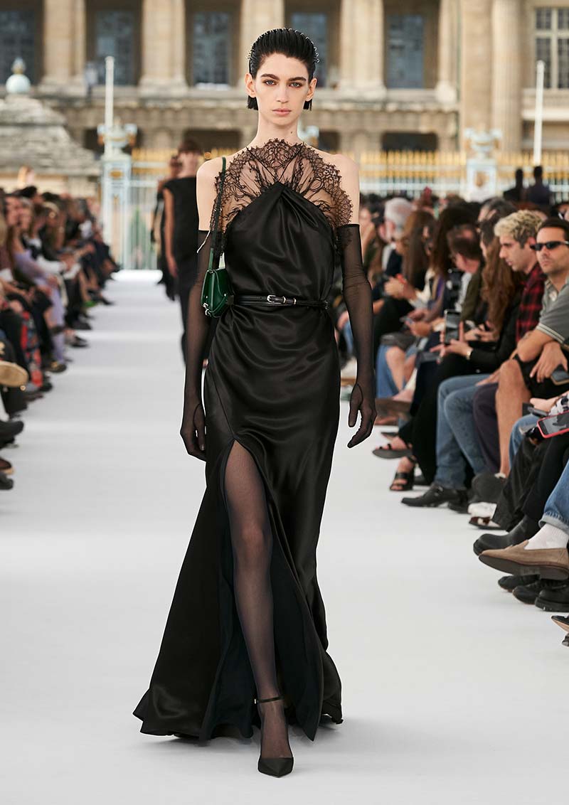 Givenchy collezione donna primavera estate 2024 - Photo courtesy of Givenchy