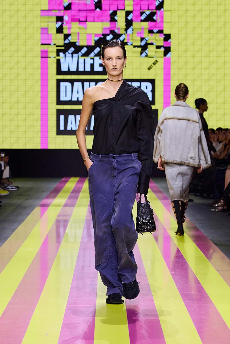 Le principali tendenze moda jeans e denim per il 2024 - Photo courtesy of Dior
