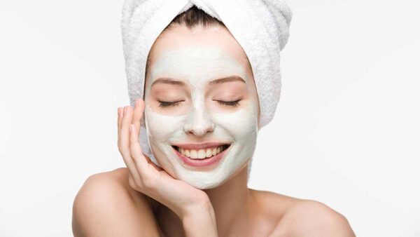 L'uso corretto delle maschere per il viso antirughe: una difesa contro il processo di invecchiamento della pelle