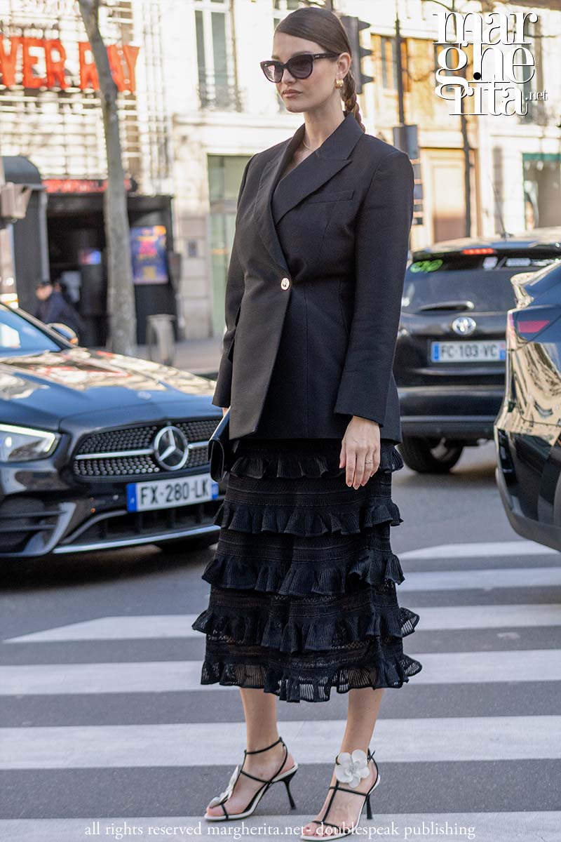 Streetstyle primavera 2024. Idee per il vostro look moda primavera estate - Photo Charlotte Mesman