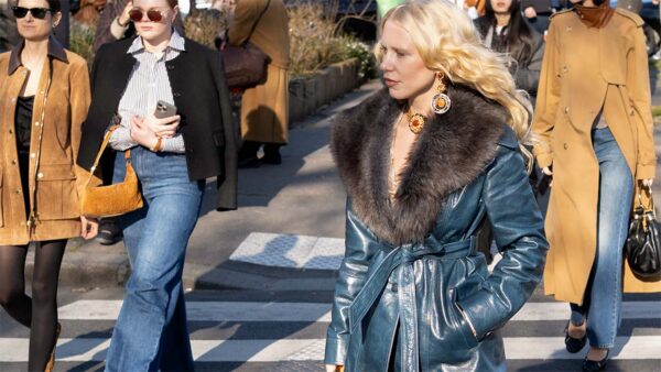 Moda streetstyle estate 2025 da Chloé. Viva gli anni Settanta! - Photo Charlotte Mesman