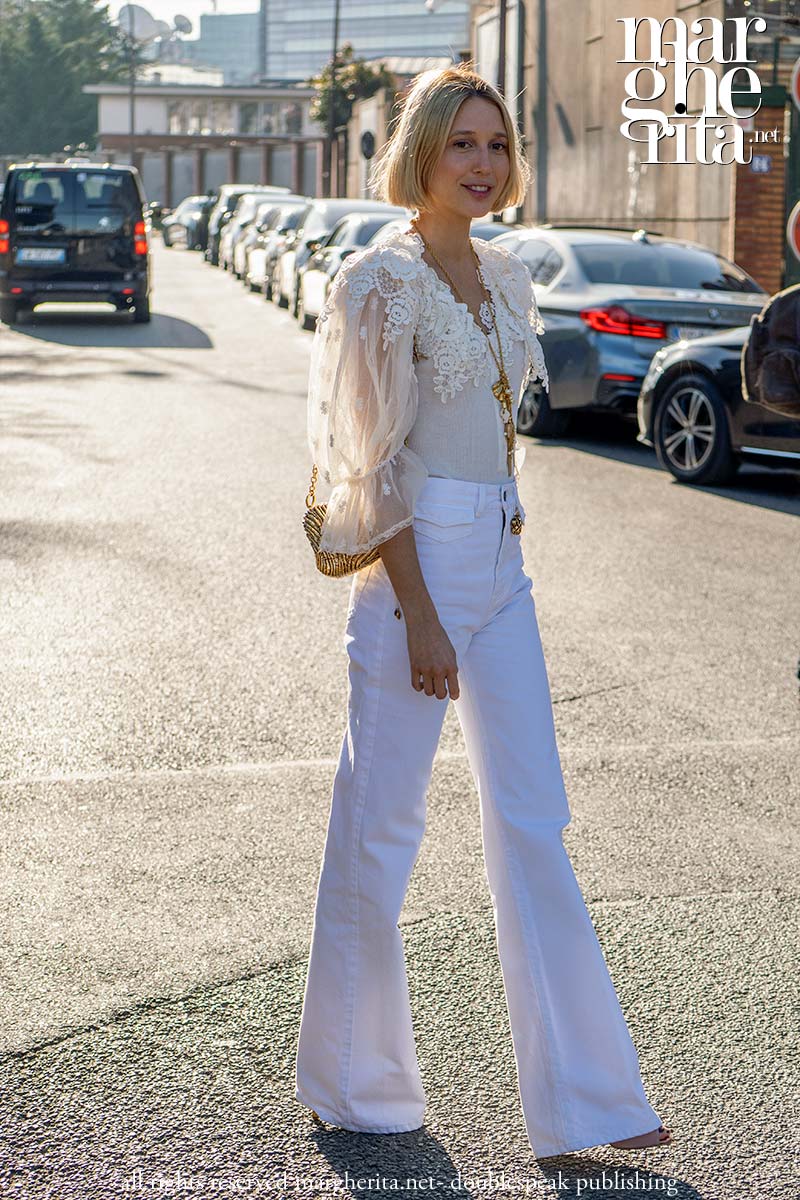 Moda streetstyle estate 2025 da Chloé. Viva gli anni Settanta! - Photo Charlotte Mesman